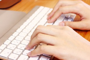 iPhoneでATM等の暗証番号を簡単に盗みとれる方法が話題に~防止策も解説 | Touch Lab - タッチ ラボ